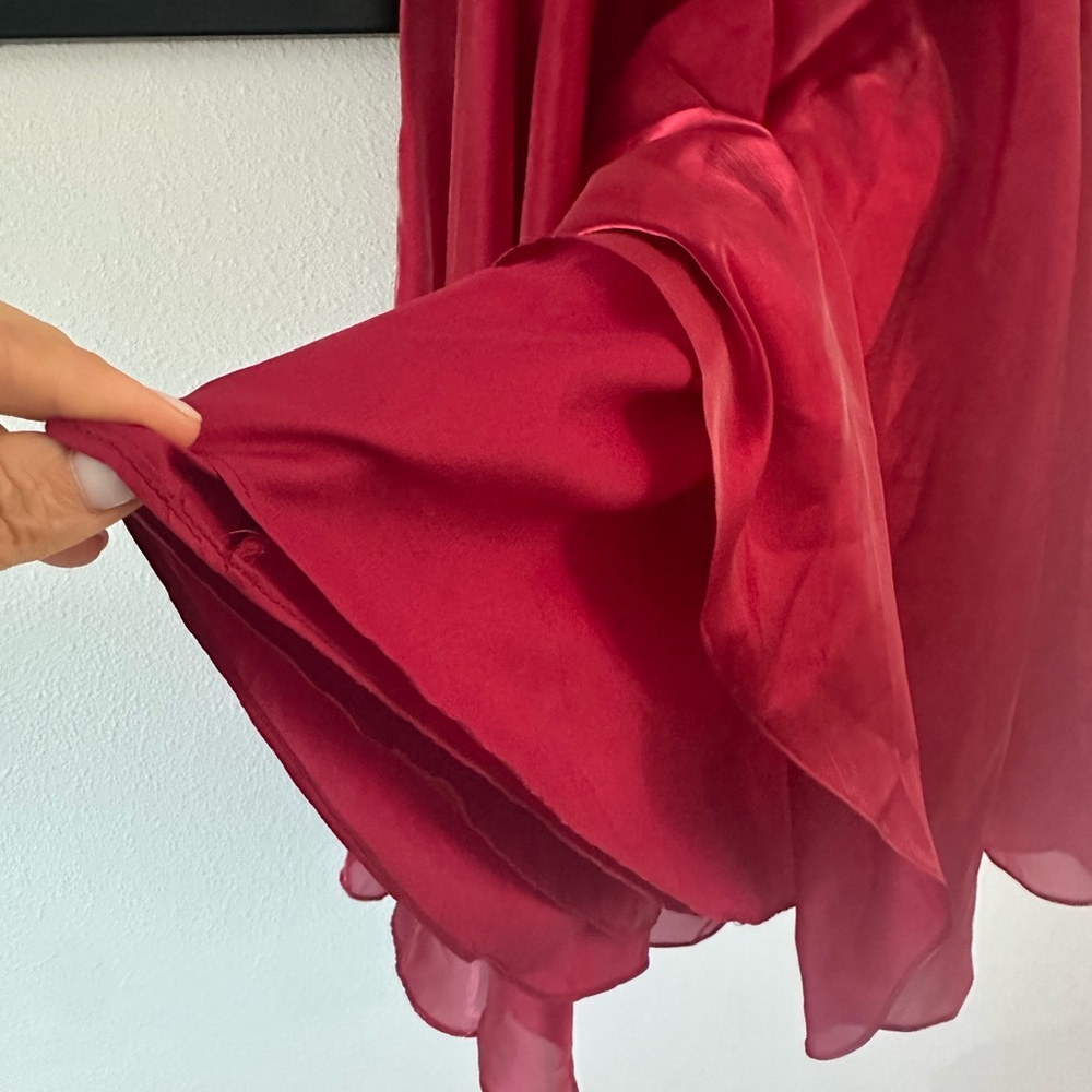 Jules&Cleo Elegant Strapless Red Evening Dress - Picture 4 of 13